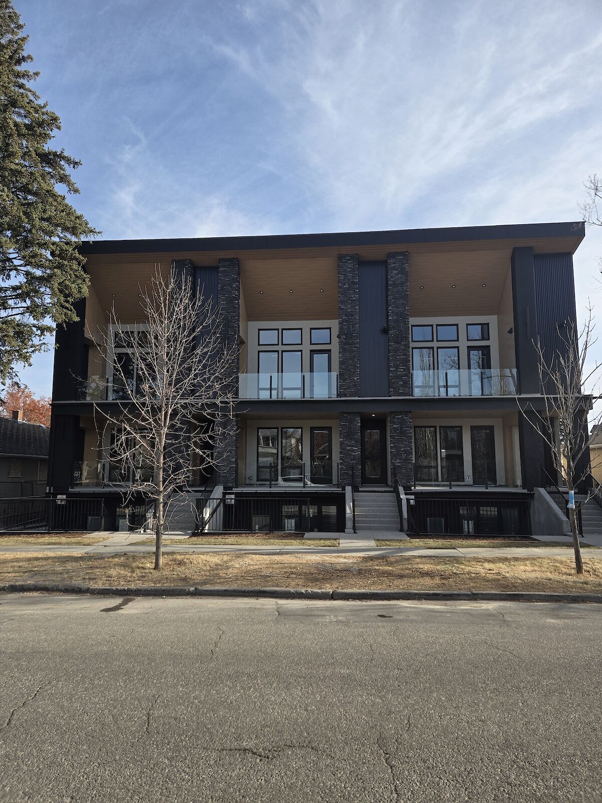 Calgary 2 bedrooms Townhouse for rent. Property photo: 683965-1