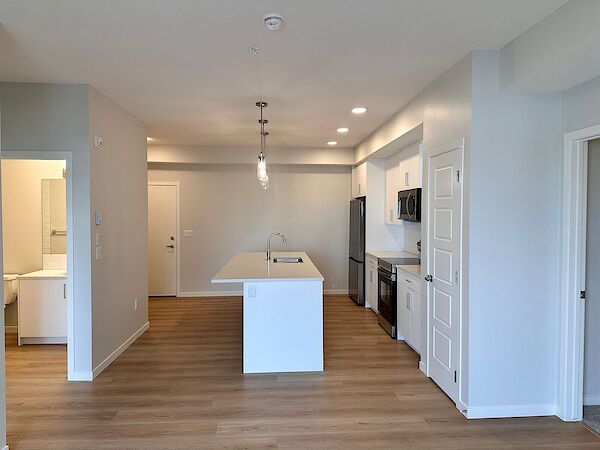 Calgary 2 bedrooms Condo Unit for rent. Property photo: 683978-2