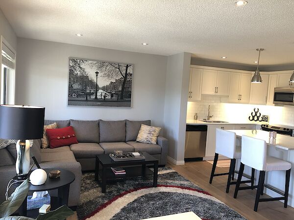 Airdrie 2 + Den bedrooms Townhouse for rent. Property photo: 683992-3