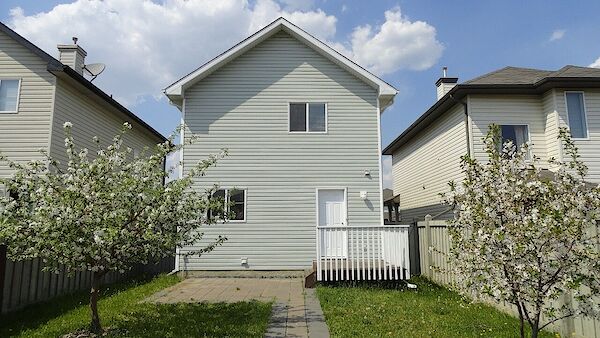 Edmonton 3 bedrooms House for rent. Property photo: 684033-3