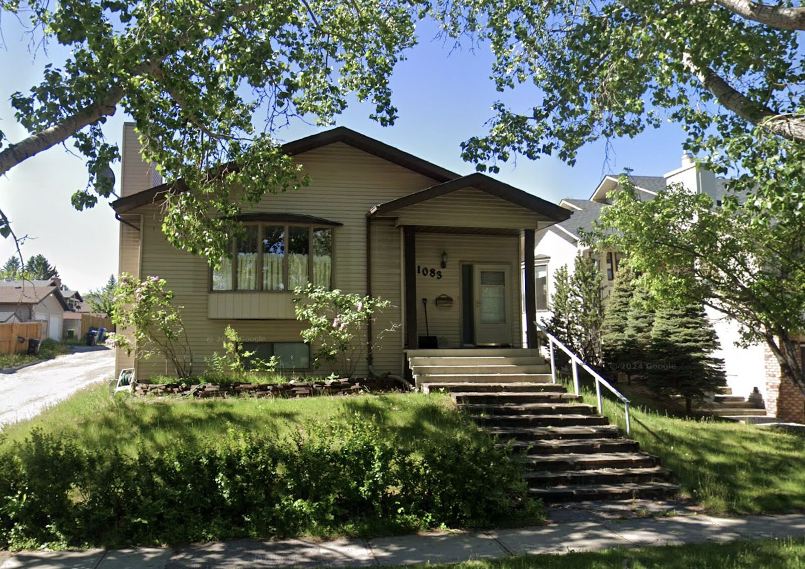 Calgary 5 bedrooms House for rent. Property photo: 684038-1