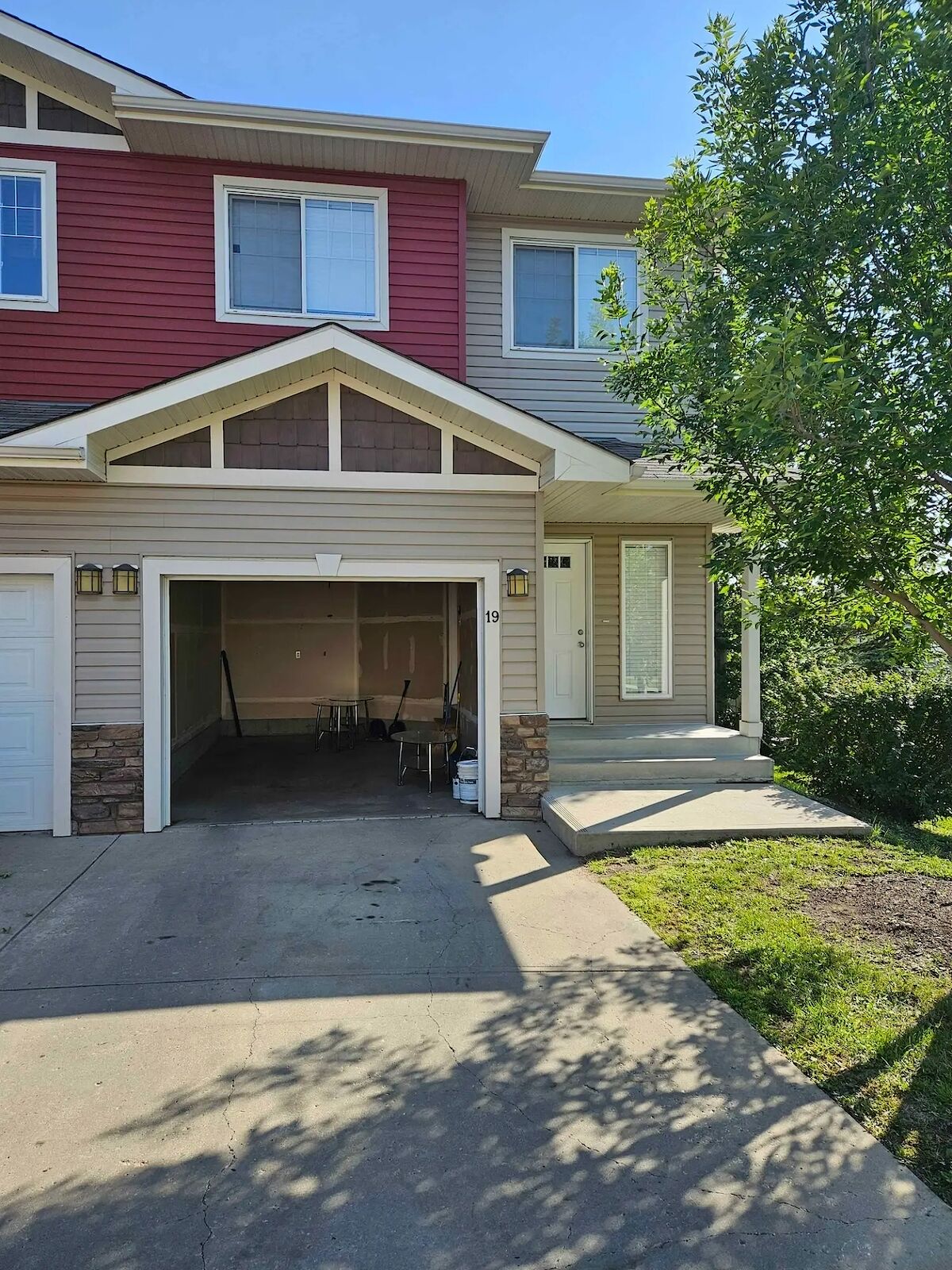Edmonton 3 bedrooms Townhouse for rent. Property photo: 684065-1