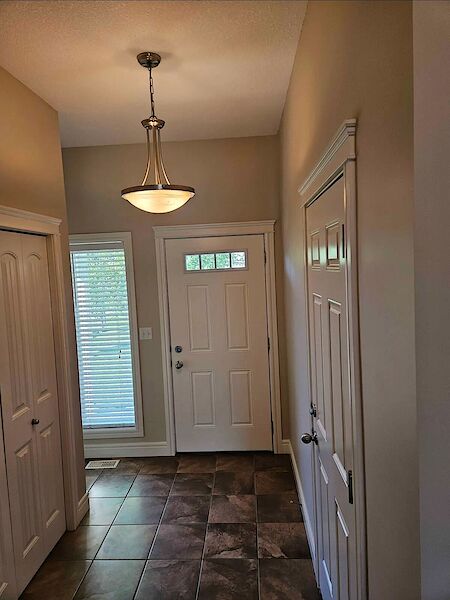 Edmonton 3 bedrooms Townhouse for rent. Property photo: 684065-3