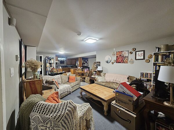 Calgary 2 bedrooms Basement for rent. Property photo: 684093-3