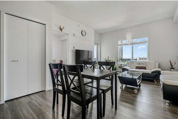 Calgary 2 bedrooms Condo Unit for rent. Property photo: 684235-3
