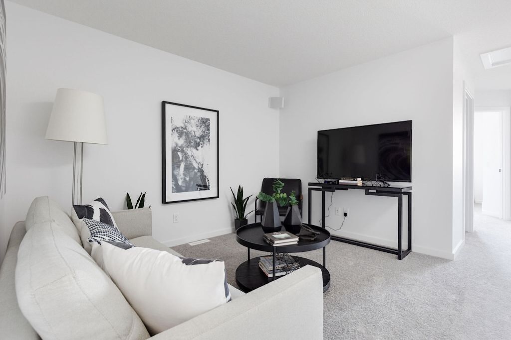 Edmonton 3 bedrooms Main Floor for rent. Property photo: 684272-1