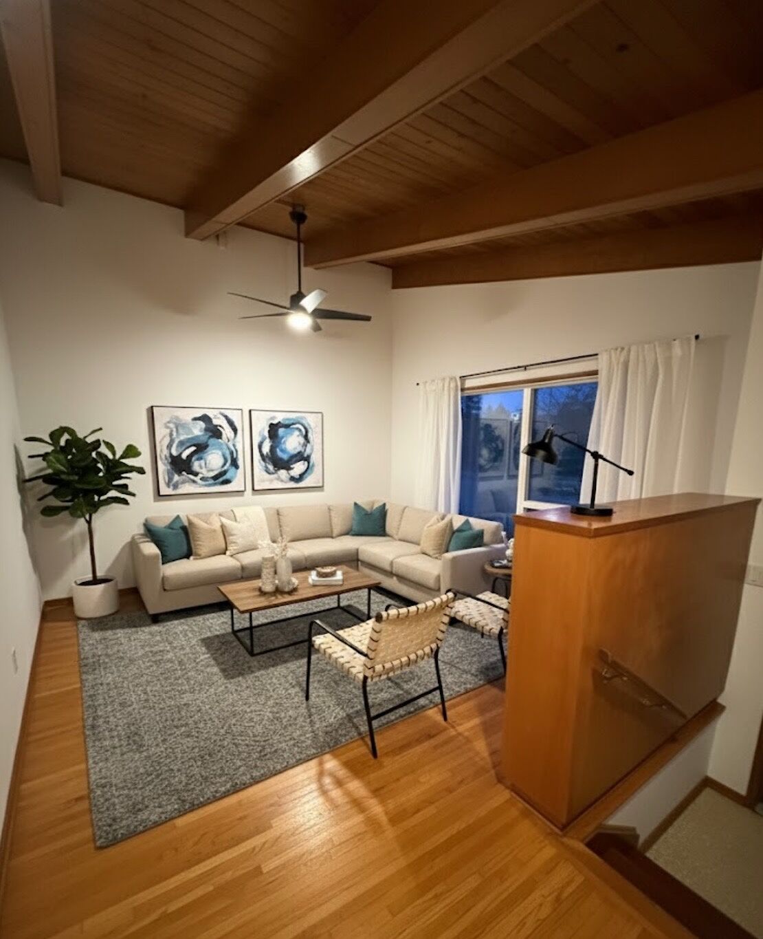 Calgary 2 bedrooms Duplex for rent. Property photo: 684302-1