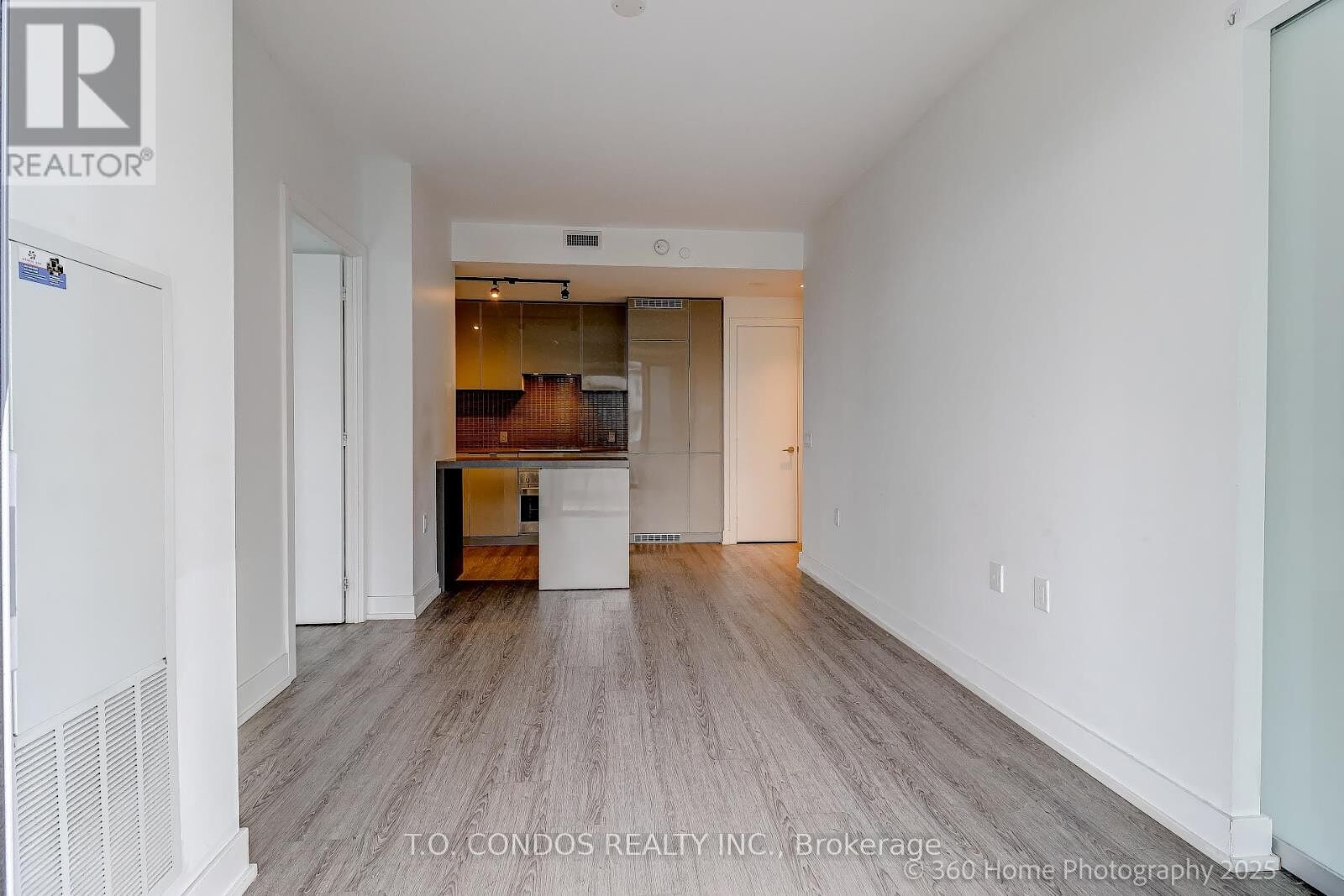 Toronto 2 bedrooms Apartment for rent. Property photo: 684314-1