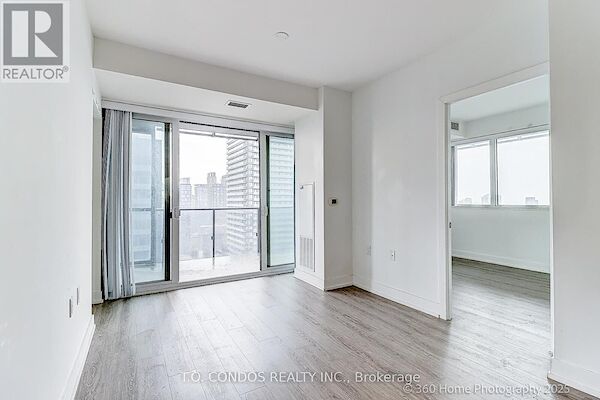 Toronto 2 bedrooms Apartment for rent. Property photo: 684314-3