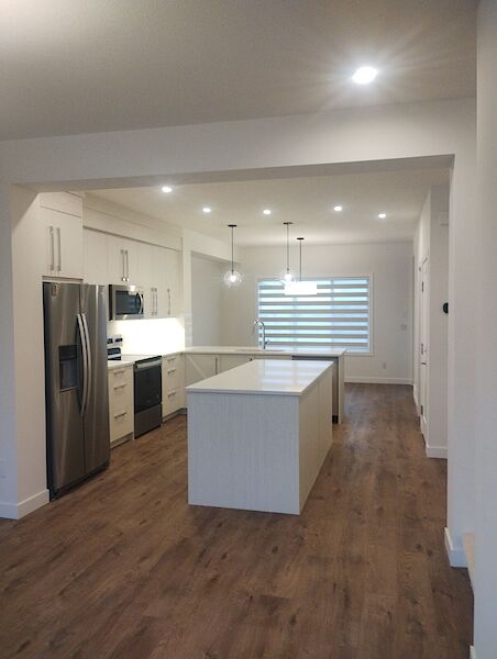 Calgary 3 + Den bedrooms Main Floor for rent. Property photo: 684366-3