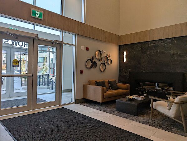 Calgary 2 bedrooms Condo Unit for rent. Property photo: 684376-3