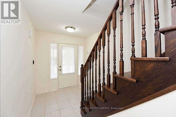 Brampton 4 bedrooms Townhouse for rent. Property photo: 684409-3
