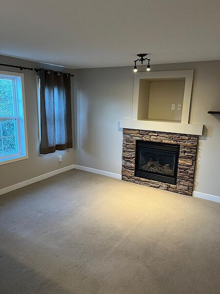 Calgary 4 bedrooms House for rent. Property photo: 684538-2