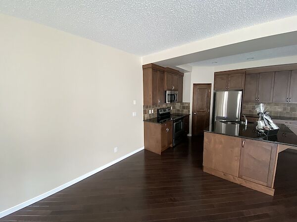 Calgary 3 bedrooms Duplex for rent. Property photo: 684541-3