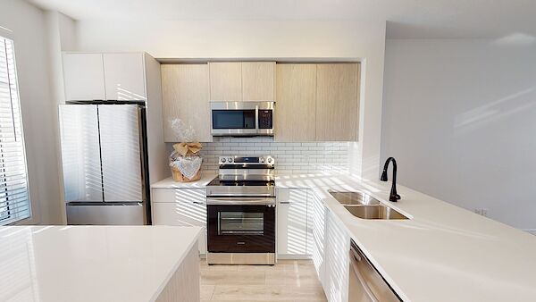 Calgary 2 bedrooms Townhouse for rent. Property photo: 684570-2