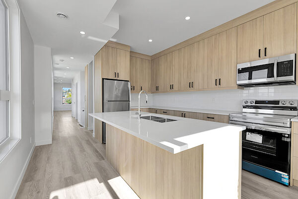 Calgary 3 bedrooms Townhouse for rent. Property photo: 684621-3