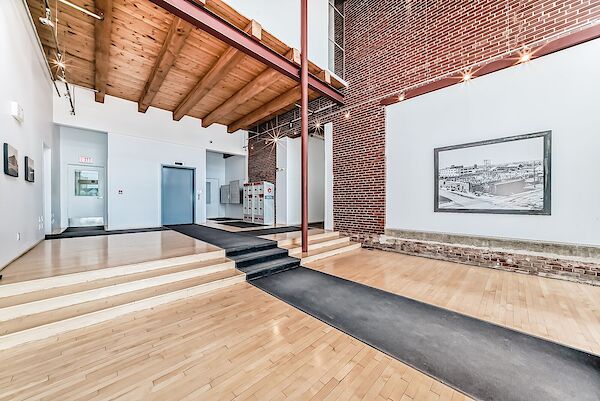 Edmonton 2 bedrooms Loft for rent. Property photo: 684642-2