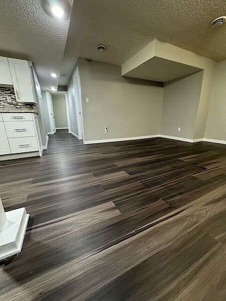 Edmonton 3 bedrooms Basement for rent. Property photo: 684646-3