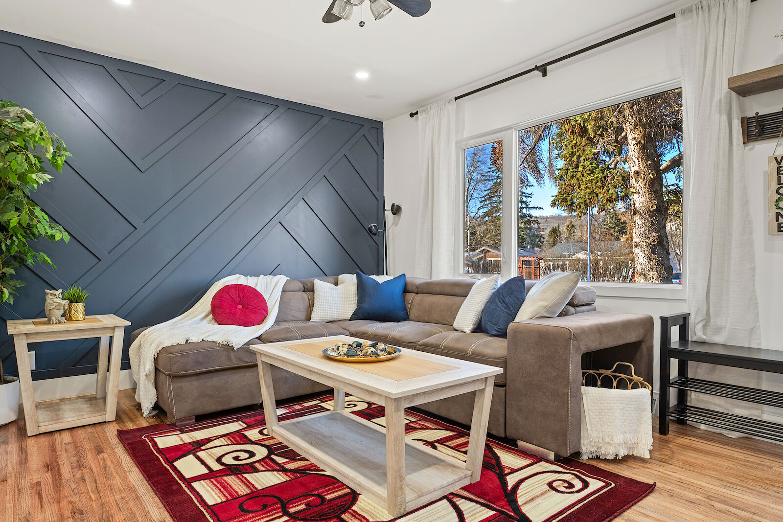 Calgary 3 bedrooms House for rent. Property photo: 684722-1