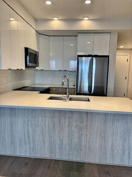 Langley 1 bedroom Condo Unit for rent. Property photo: 684752-2