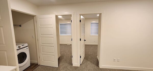 Edmonton 3 + Den bedrooms Main Floor for rent. Property photo: 684842-3