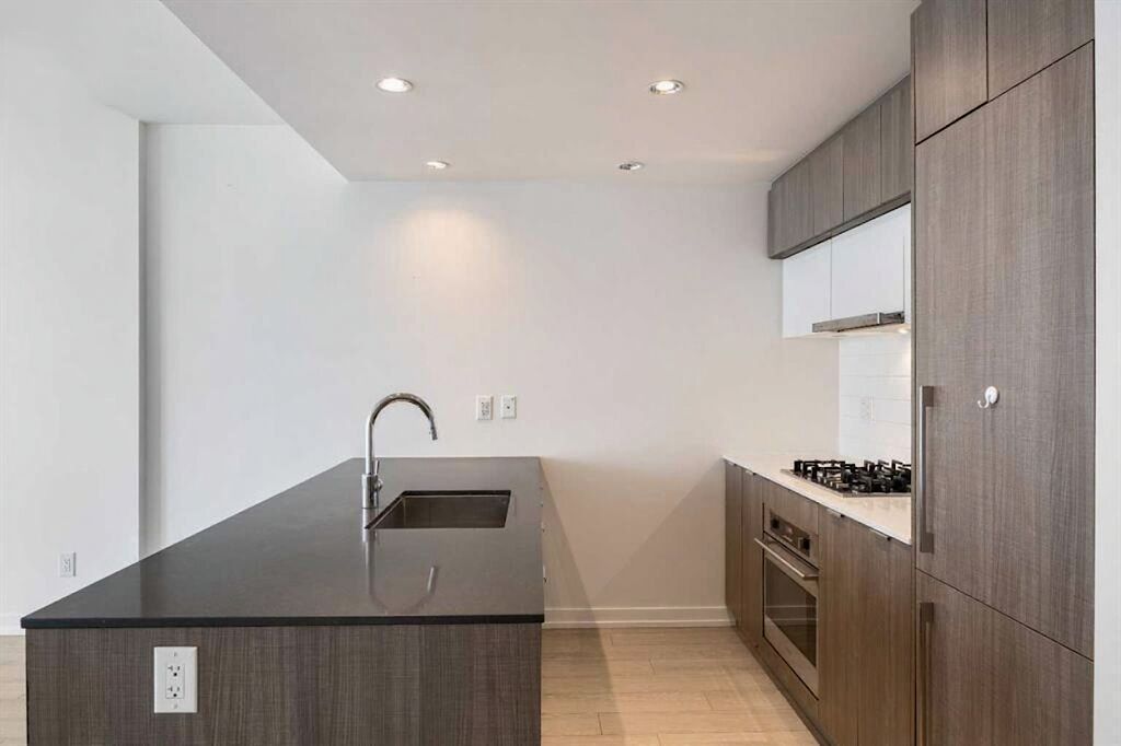 Calgary 1 bedroom Condo Unit for rent. Property photo: 684880-1