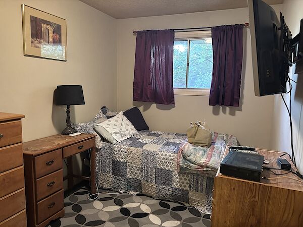 Calgary 1 bedroom House for rent. Property photo: 684883-3