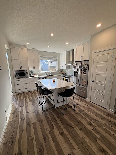 Calgary 3 bedrooms House for rent. Property photo: 684912-3