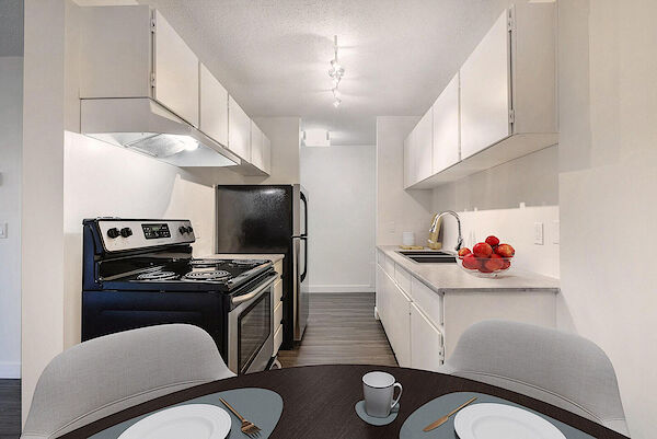 Edmonton 1 bedrooms Apartment for rent. Property photo: 684915-2