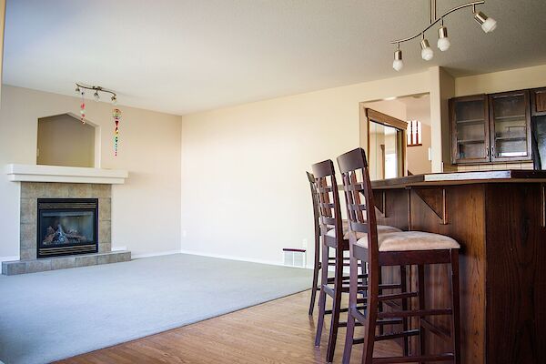 Edmonton 4 + Den bedrooms House for rent. Property photo: 684919-2