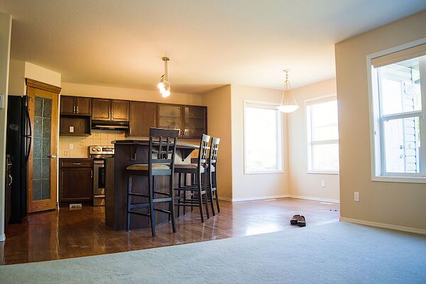 Edmonton 4 + Den bedrooms House for rent. Property photo: 684919-3