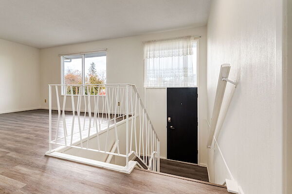 Calgary 4 bedrooms House for rent. Property photo: 685089-2