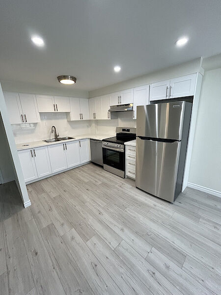 Hamilton 1 bedroom Condo Unit for rent. Property photo: 685173-3