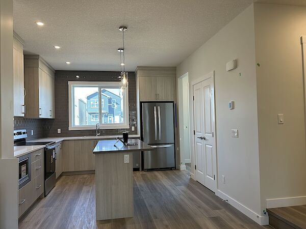 Calgary 3 bedrooms House for rent. Property photo: 685229-3