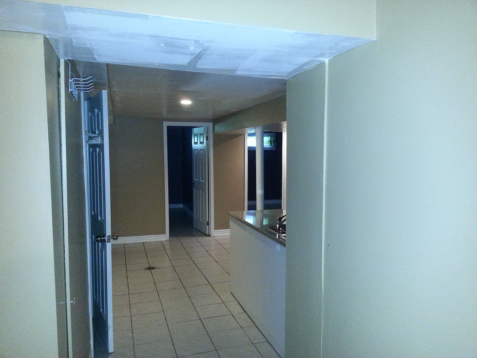 Toronto 3 bedrooms Basement for rent. Property photo: 685248-1