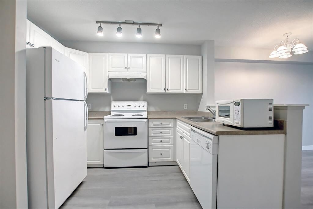 Calgary 1 bedroom Condo Unit for rent. Property photo: 685274-1