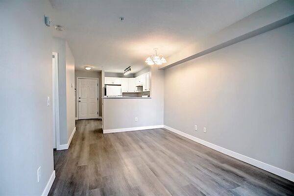 Calgary 1 bedroom Condo Unit for rent. Property photo: 685274-3
