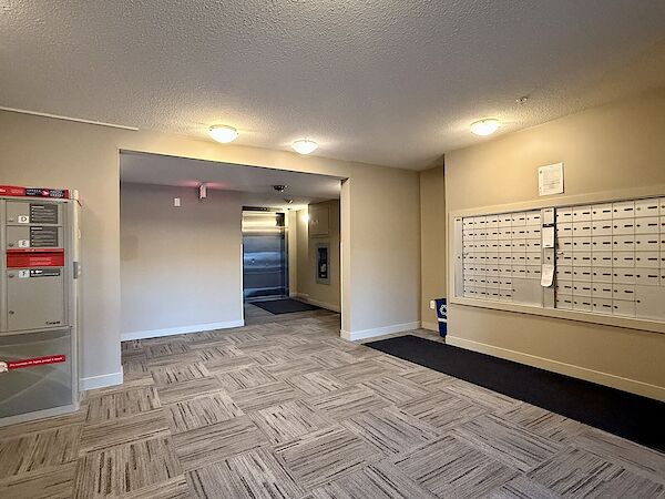 Airdrie 1 bedroom Condo Unit for rent. Property photo: 685300-3