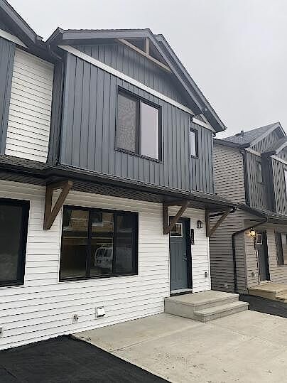 Edmonton 3 bedrooms Townhouse for rent. Property photo: 685457-2