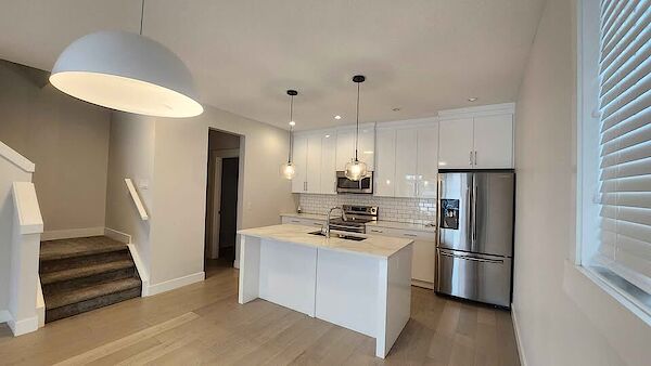 Calgary 3 + Den bedrooms Townhouse for rent. Property photo: 685557-2