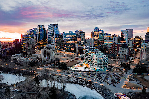 Calgary 2 bedrooms Condo Unit for rent. Property photo: 685579-2