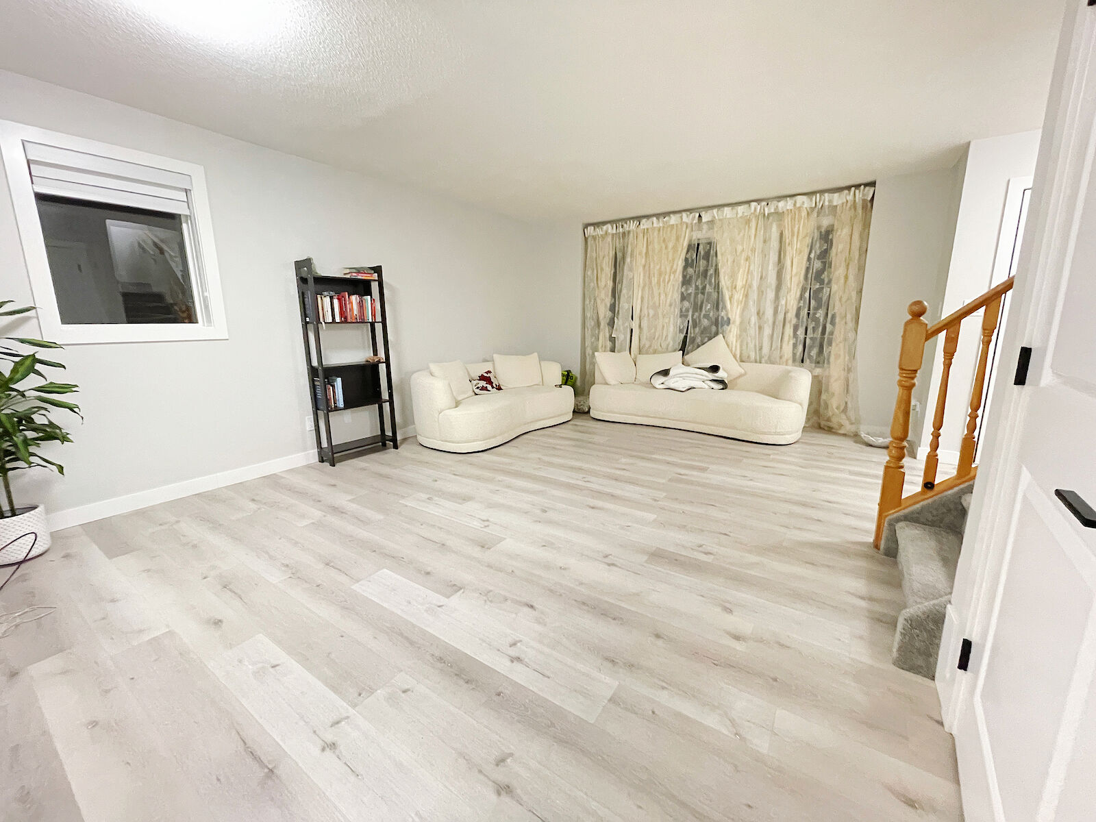 Edmonton 3 bedrooms Main Floor for rent. Property photo: 685750-1