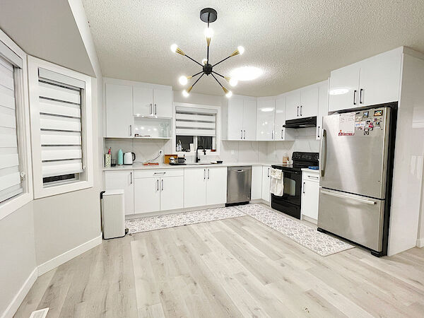 Edmonton 3 bedrooms Main Floor for rent. Property photo: 685750-3