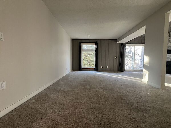 Calgary 2 bedrooms Townhouse for rent. Property photo: 685813-2