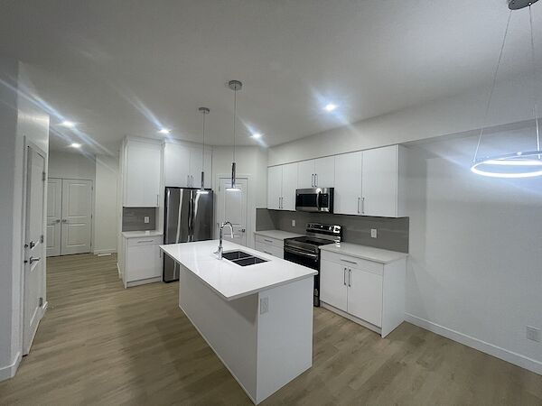 Leduc 3 bedrooms Main Floor for rent. Property photo: 685848-3
