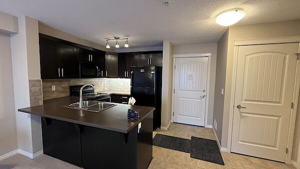Calgary 1 bedroom Condo Unit for rent. Property photo: 685851-2