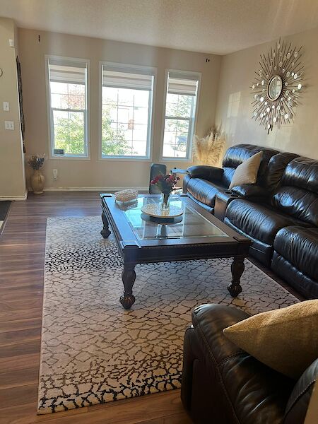 Calgary 3 bedrooms Duplex for rent. Property photo: 685863-3