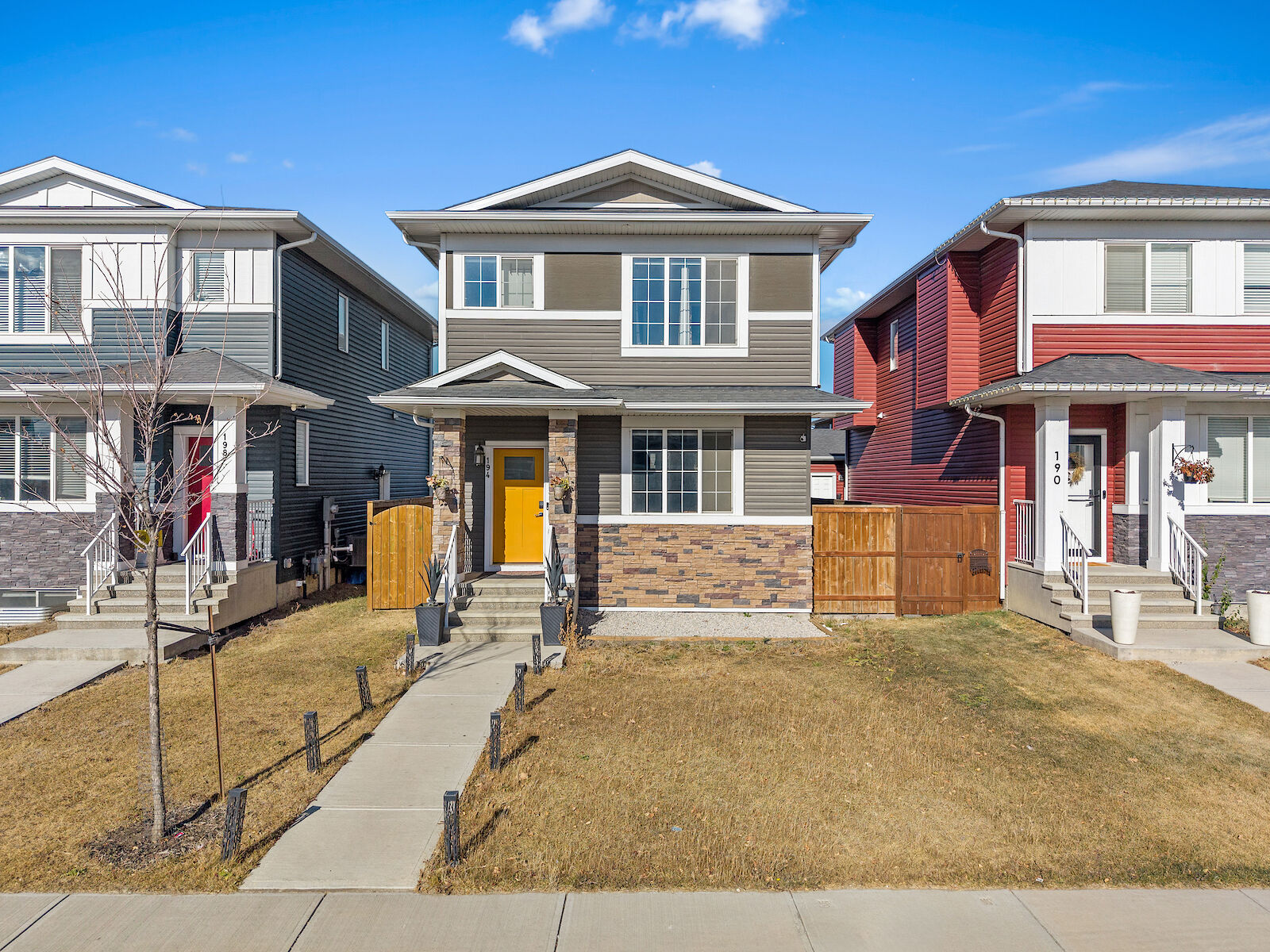 Chestermere 5 + Den bedrooms House for rent. Property photo: 685876-1