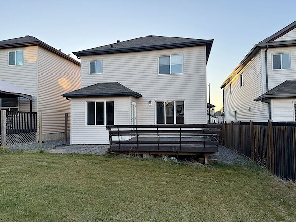 Edmonton 3 bedrooms House for rent. Property photo: 685885-3