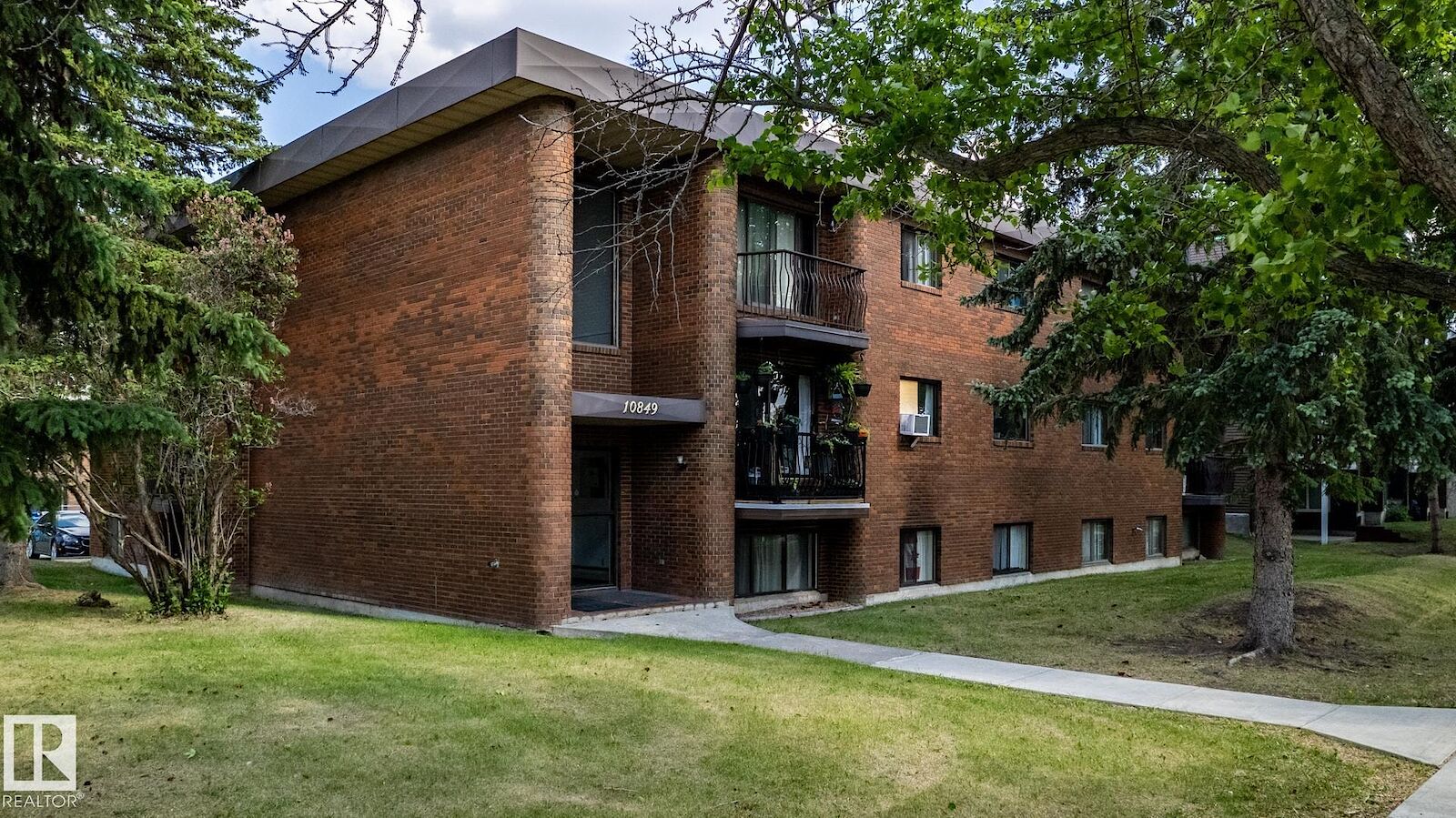 Edmonton 1 bedroom Condo Unit for rent. Property photo: 685956-1